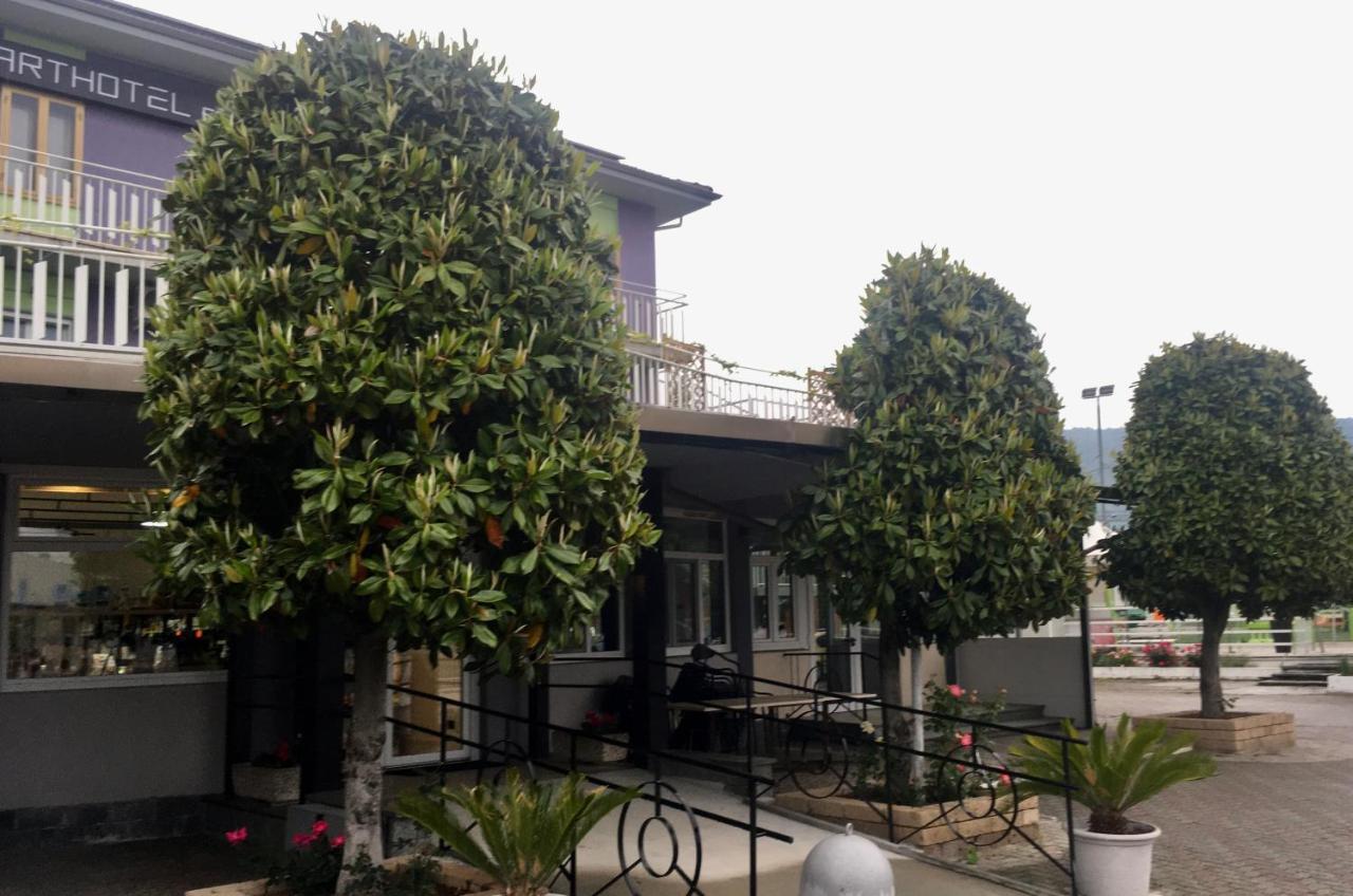 7 Lakes Aparthotel Burolo Esterno foto